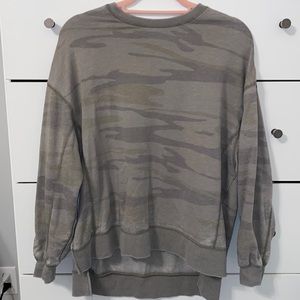 Z Supply, long sleeved green camouflage sweater, size XS